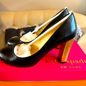 Kate Spade close toed shoes black with gold heel. Lightly used in original box